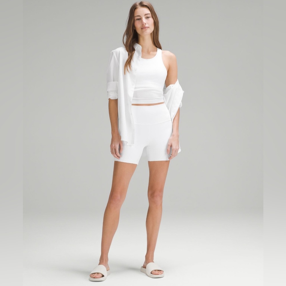 Lululemon Align High Rise Short 6” Color: White Size: 8